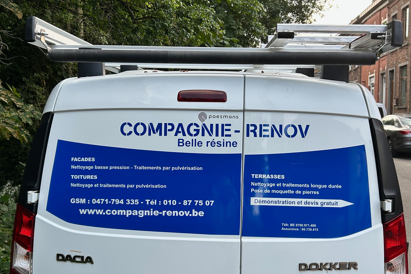 Lettrage camionette - Compagnie Renov